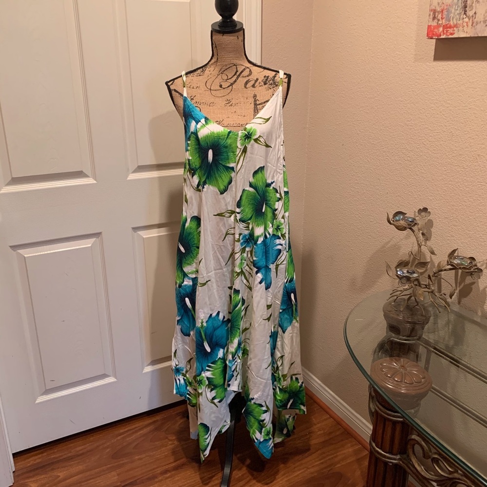 Green/blue hibiscus floral print  dress